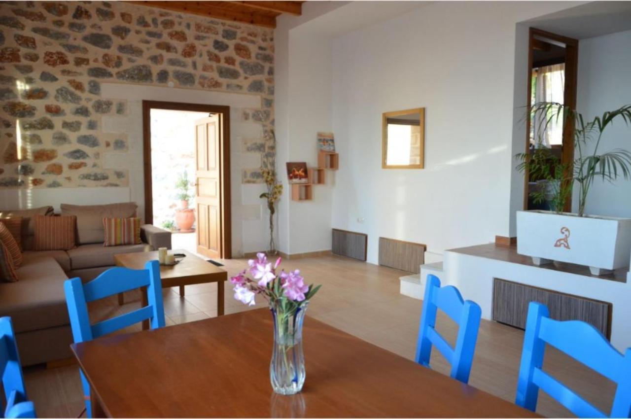 Stone Villa I In Petres Petres  Экстерьер фото