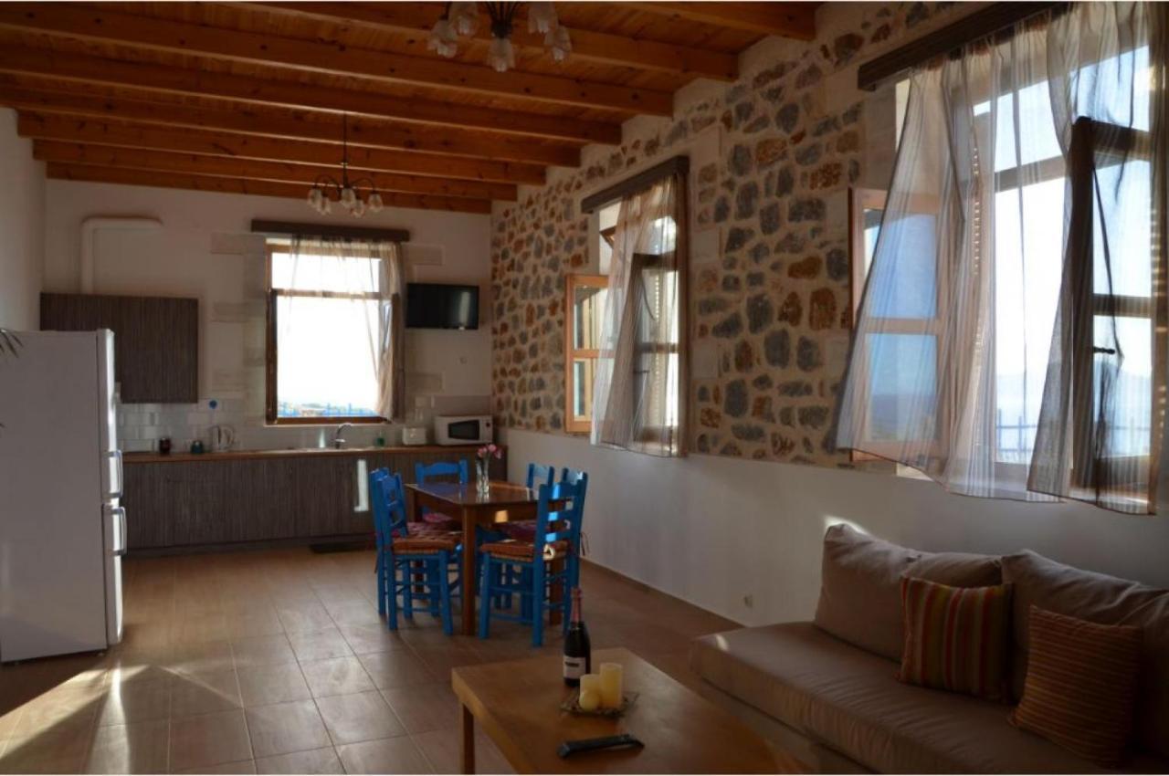 Stone Villa I In Petres Petres  Экстерьер фото
