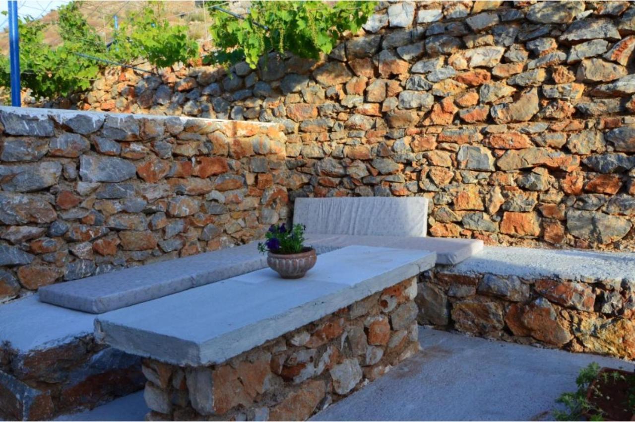 Stone Villa I In Petres Petres  Экстерьер фото